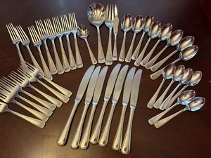 RETRONEU Claridge Gold 18/8 Stainless Flatware Set Of 40 Pcs Spoons Forks Knives - Picture 1 of 10