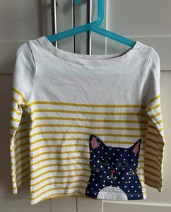 SHIRT MINI BODEN - GRÖSSE 110 - GELB-WEIß-GESTREIFT - KATZEN-APPLIKATION - Bild 1 von 4