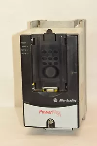 ALLEN BRADLEY 20AD2P1A0AYNNNNN Series A 0.75kW 1Hp PowerFlex 70 AC Drive - Imagen 1 de 7