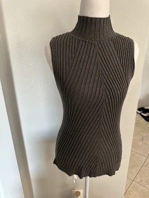 Pullover INC International Concepts tejido sin mangas cuello falso gris mediano Foto 1 de 4