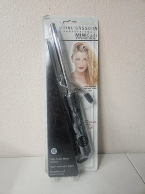 Vintage Vidal Sassoon Professional 1/2" Mini Curling Iron Model VS-103-C - Image 1 of 4