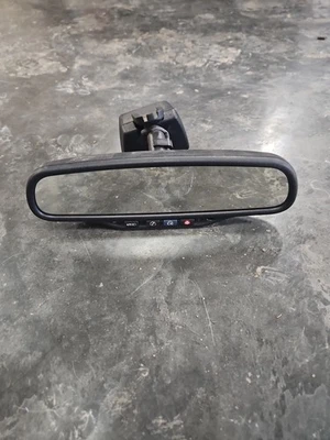 2009-14 Cadillac Escalade Black Interior Rear View Mirror Assembly GM 25774612 - Image 1 of 4