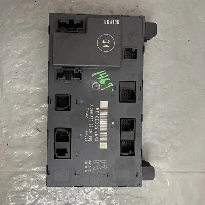 Mercedes-Benz CLK 500 2004 unidad de módulo de control de puerta derecha P/N 2098202226 CK PIC Foto 1 de 4