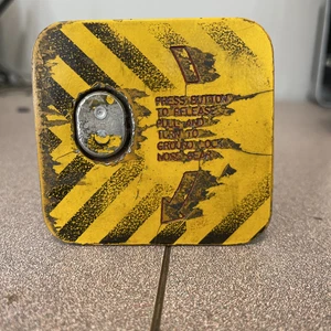 Aircraft "ground lock nose gear" access door - Picture 1 of 4