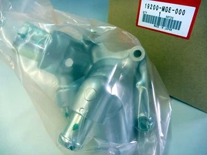 NUOVA pompa acqua originale Honda OEM VFR1200F e X / DCT SC63 Assy 19200-MGE-... - Foto 1 di 9