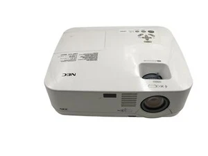 NEC NP400 XGA 1080i Portable LCD Projector 2600 Lumens w/ Lamp (PARTS ONLY) - Picture 1 of 8
