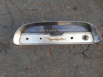 Cuadro de instrumentos MOPAR 1957 DeSoto Fireflite Foto 1 de 4