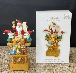 Hallmark Keepsake 2009 Santa's Jolly Workshop Magic Sound Light Ornament Works - Bild 1 von 6