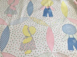 Cheater Quilt Fabric Sunbonnet Sue Wedding Ring Tiny Flower Background vintage - Picture 1 of 7