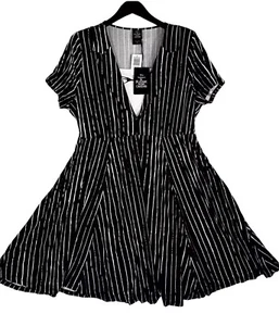 NEW Torrid 2 2X The Nightmare Before Christmas Skater Dress Plus Sz 18-20 - Picture 1 of 16