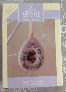 Hallmark Keepsake decorazione pasquale 1992 ricordi caldi foto tessuto da collezione nuovo con scatola - Foto 1 di 2