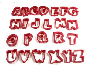 Menge 24 Alphabet Keksausstecher ABC's rot 2" Kunststoff Buchstaben GELEE JIGGLER - Bild 1 von 8