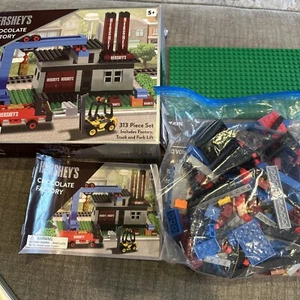 Hershey’s Chocolate Factory Set Blocchi Costruzioni 313 Pezzi Nuovi Sigillati - Foto 1 di 7