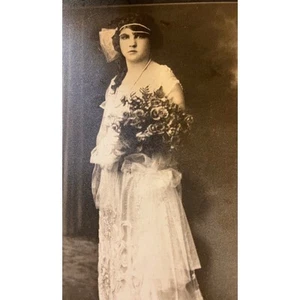  Vintage Photo wedding, Bride  - Picture 1 of 3