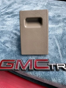 96-99 Chevy/gmc Obs Tan Oem” Ashtray Lid - Picture 1 of 4