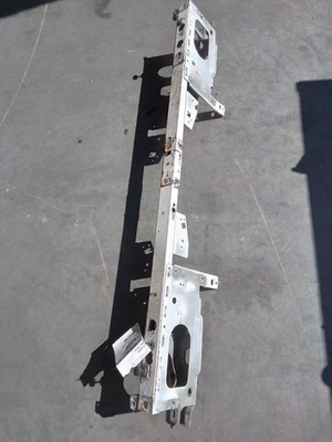 Верхняя планка крепления сердечника радиатора Ford Crown Victoria для полиции 2011 подходит для 06–11 C - Изображение 1 из 4