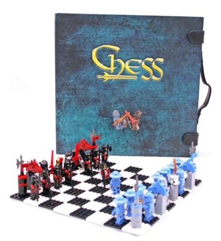 2005 Lego Knights Chess Set - Used - Great Condition Rare Retired - Image 1 of 4