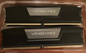 Corsair VENGEANCE 32GB (2x16GB) DDR5 DRAM 6400 MT/s CL32 Memory Kit — Black - Bild 1 von 4