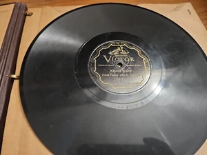 Palie K. Lua, David K. Kaili Hawaiian Waltz Medley   Victor 78 Rpm #17701 - Picture 1 of 2