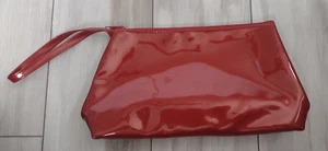 Vintage Avon Always Perfect Red Vinyl Clutch Wristlet Make-Up Bag NIP - Picture 1 of 2