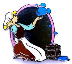 ¡EXTREMADAMENTE RARO! Prendedor de intercambio exclusivo de Disney CINDERELLA RAGS Mickey Bubbles - Imagen 1 de 2