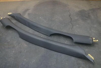 Conjunto 2 painéis frontais esquerdo direito A acabamento de para-brisa preto fabricante de equipamento original Ferrari FF 2014 - Imagem 1 de 4