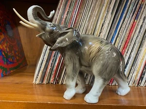 Statuetta Elefante in porcellana Royal Dux - Picture 1 of 6