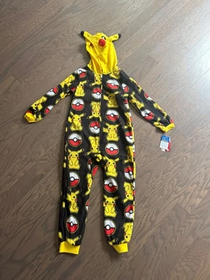 Pijama polar de una pieza Pokemon Pikachu niños niños talla 6/7 pequeño tiene etiquetas  Foto 1 de 4