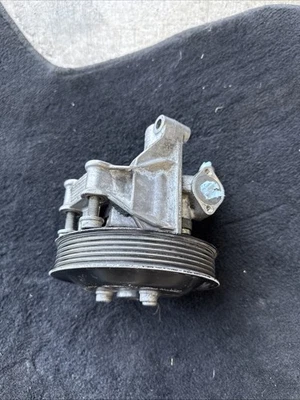 Bomba de dirección asistida servotrónica 09-12 Audi S4 OEM A4 A5 S5 8T 3,0 L 8K0145154J Foto 1 de 4