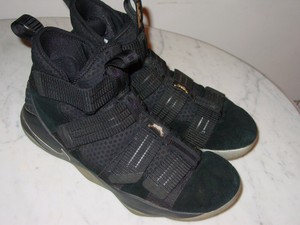 Nike LeBron Soldier 11 Men's Sneakers 