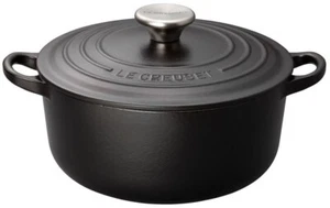 Le Creuset 3.5 Quart Round Oven Satin Black - Picture 1 of 1