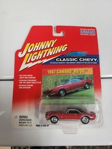 L Johnny Lightning 249-01 Classic Chevy 1967 Camaro RS/SS Red 1/64 Scale - Picture 1 of 3