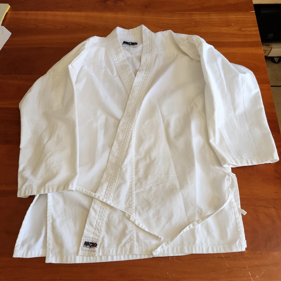 Macho Martial Arts Sparring Uniform Size 3/170 Jacket & 2/160 Pants White Youth - Image 1 of 4
