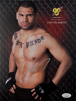 Foto firmada por Caín Velásquez UFC Bellator autógrafo MMA Pride One FC JSA CERTIFICADO DE AUTENTICIDAD 047 Foto 1 de 2