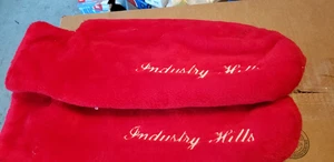 Rote Fleece Kopfbedeckung / Handwärmer Handschuh Mittena INDUSTRIE HILLS WERBUNG - Bild 1 von 3