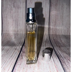 Eau de parfum sensuelle irrésistible Givenchy 12,5 ml 0,42 oz taille voyage 80 % pleine - Photo 1 sur 7
