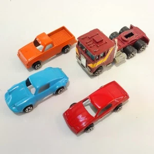 Menge 4 Vintage Fahrzeuge Druckguss Autos Tootsie Spielzeug Macao 1970er Kuchen Topper Geschenk Spaß - Bild 1 von 17