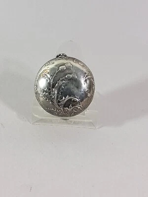 Boite ancienne pilulier pendentif chatelaine Argent Art Nouveau décor Chardons - Photo 1/4
