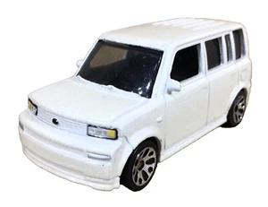 Modelli Auto da Collezione Miniatura Matchbox Scion XB Bianco - Foto 1 di 7