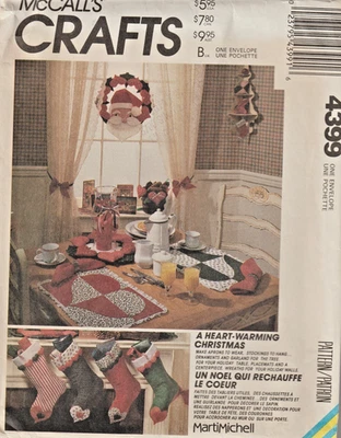 HEART WARMING CHRISTMAS Aprons/Wreaths/Table Decor/Stockings/MORE! McCall's 4399 - Image 1 of 3