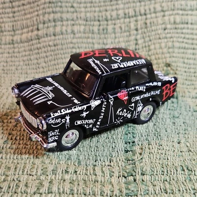 Игрушечный автомобиль Trabant Scribble/Thierry Noir Style Model/Pull Back & Release/Friction - Изображение 1 из 4