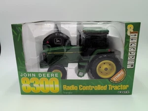 1/16 Ertl Farm Toy John Deere 8300 Radio Remote Control R/C - Picture 1 of 4