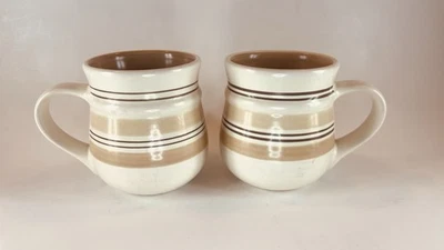 Canecas de café com leite Pfaltzgraff, cores marrom, bronzeado e creme, 4” de altura, conjunto de 2 - Imagem 1 de 4