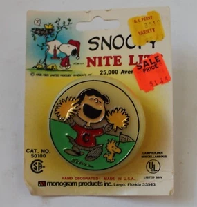 Lucy Cheerleader Nite Lite 1980 de colección por Monogram Products luz nocturna Snoopy - Imagen 1 de 3