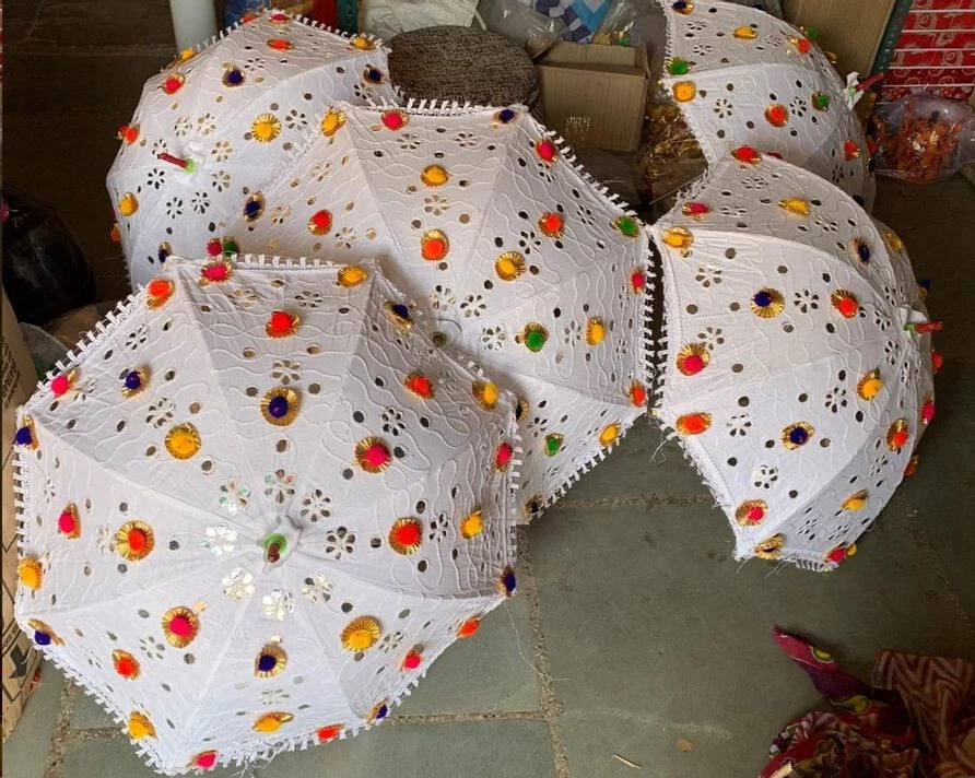 Paraguas de boda decorativo blanco indio de 5 piezas vintage de algodón para mujer   Foto 1 de 4