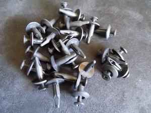 PHILLIPS SCREW RETAINERS BLIND RIVETS 1/4 INSTALL USA FAST SHIP DIY LOT 9067PK - Picture 1 of 4