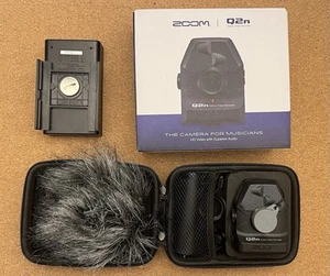 Zoom Q2n HD 1080p Video Recorder Bundle W/Case, Battery Pack & Wind Sock - Picture 1 of 11