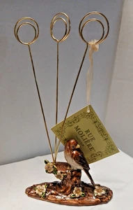 RUE MOLIERE™ Vogel thront auf Baumstamm mit Emaille Blumen Metall & 3 Fotoclips - Bild 1 von 6