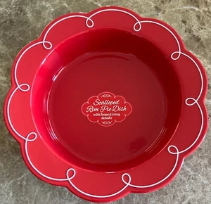 10 Strawberry Street Red Scalloped Edge White Accent 10" Pie Dish Plate NEW - Picture 1 of 4
