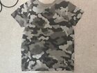 PRIMARK BOYS 8-9 YEARS CAMOUFLAGE DESIGN SHORT SLEEVED T-SHIRT (EX COND)
